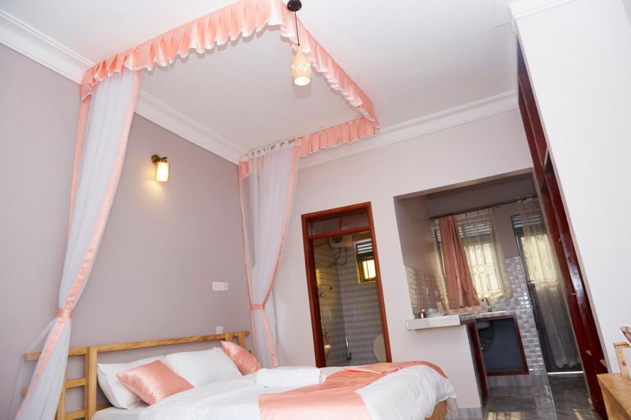 Westway Luxury Suites Mbarara Kültér fotó